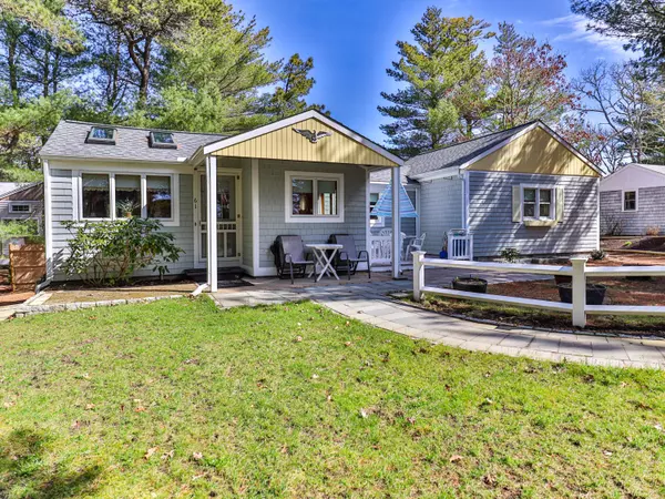 61 Patuxet Trail, South Chatham, MA 02659