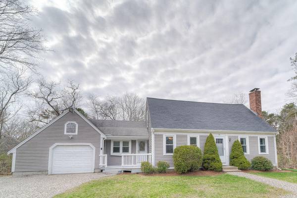 32 Kensington Drive, Sandwich, MA 02563