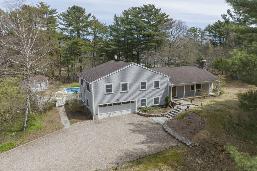 100 Rushy Marsh Road, Cotuit, MA 02635