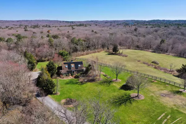 West Barnstable, MA 02668,2320/2346 Meetinghouse Way