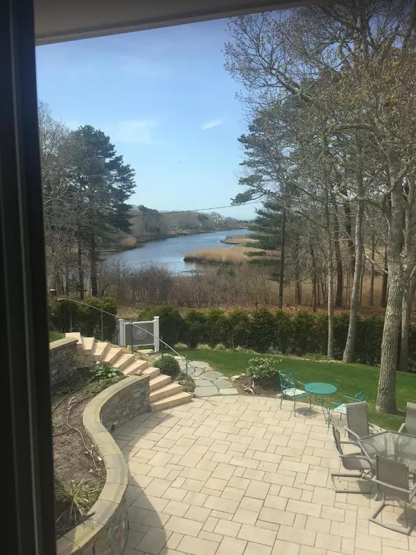 Centerville, MA 02632,180 Riverview Lane