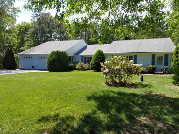 135 Foxglove Road, Centerville, MA 02632