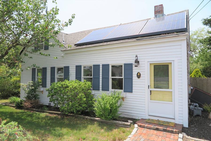 157 School Street, West Dennis, MA 02670