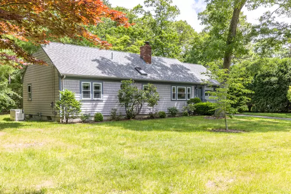 Osterville, MA 02655,31 Galleon Way