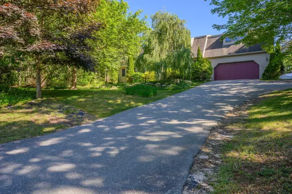 Barnstable, MA 02630,244 Boulder Road