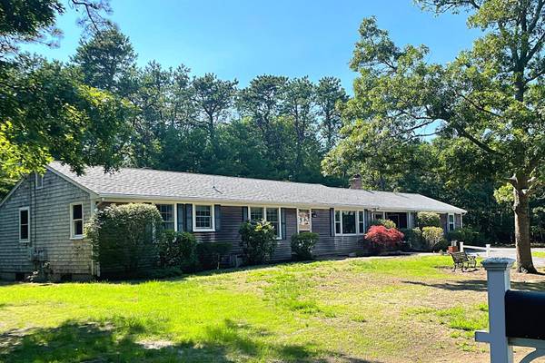 Cotuit, MA 02635,140 Cap'N Samadrus Road