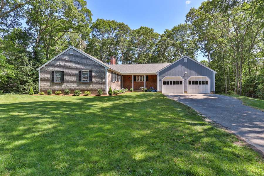 14 Herring Run, East Sandwich, MA 02537