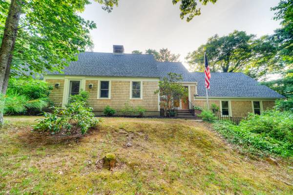 10 Village Drive, East Sandwich, MA 02537