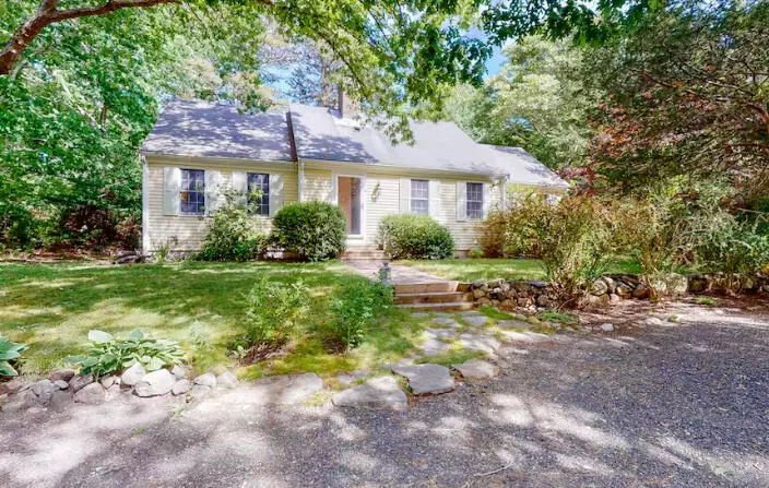 East Sandwich, MA 02537,6 Putting Green Circle