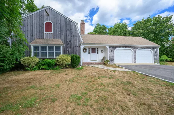 8 Amy Lane, Yarmouth Port, MA 02675