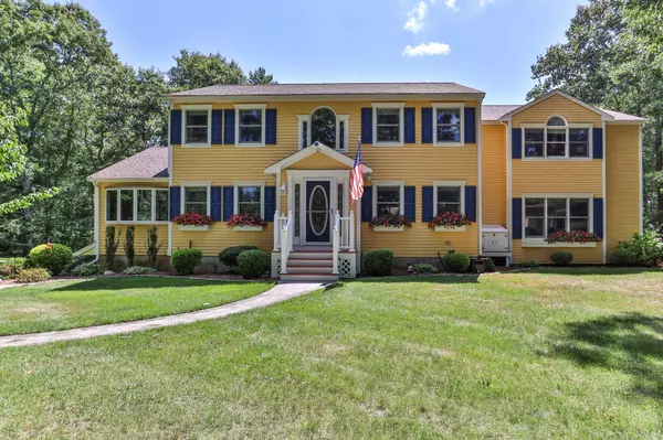 West Wareham, MA 02576,7 Holly Tree Lane