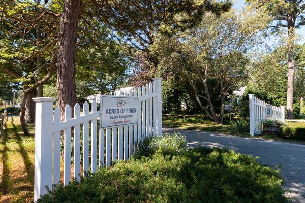 West Yarmouth, MA 02673,161 Springer Lane