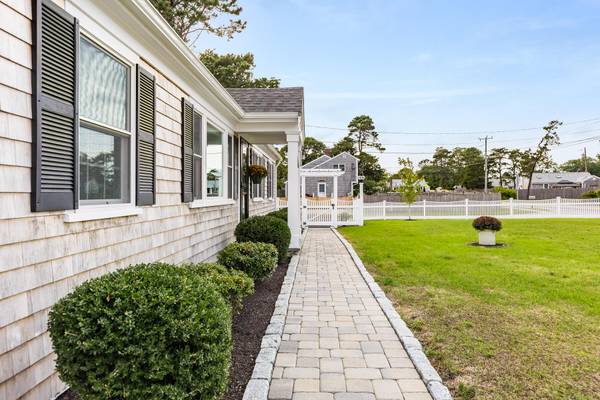 West Dennis, MA 02670,104 Swan River Road