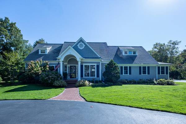 1 Birchwood Lane, Sandwich, MA 02563