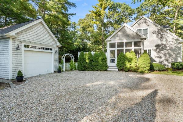 Cotuit, MA 02635,602 Putnam Avenue