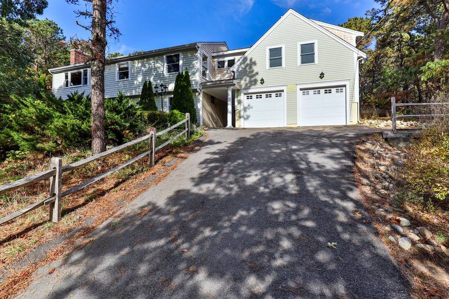 6 Elizabeth Way, Truro, MA 02666