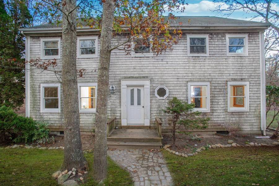 280 Oak Lane, West Tisbury, MA 02575