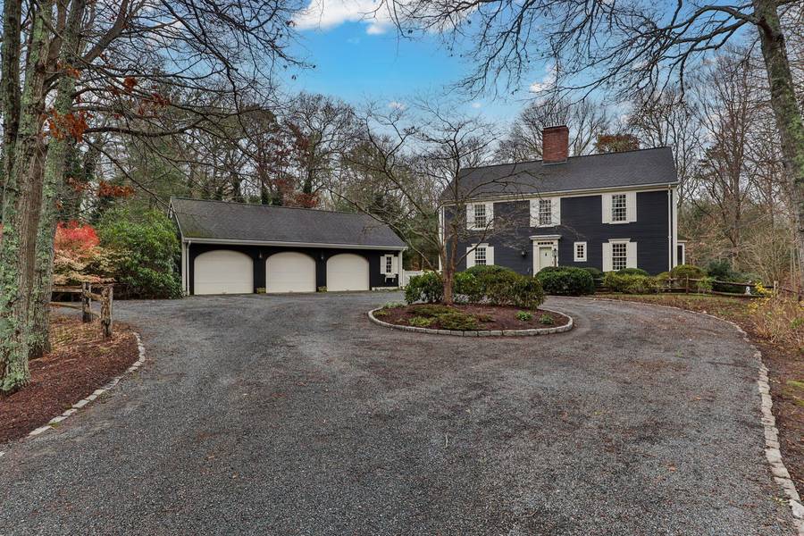 481 Main Street, Cotuit, MA 02635