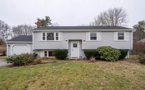 6 Meredith Drive, East Falmouth, MA 02536