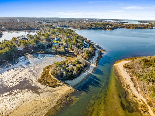 Buzzards Bay, MA 02532,87 Lewis Point Road