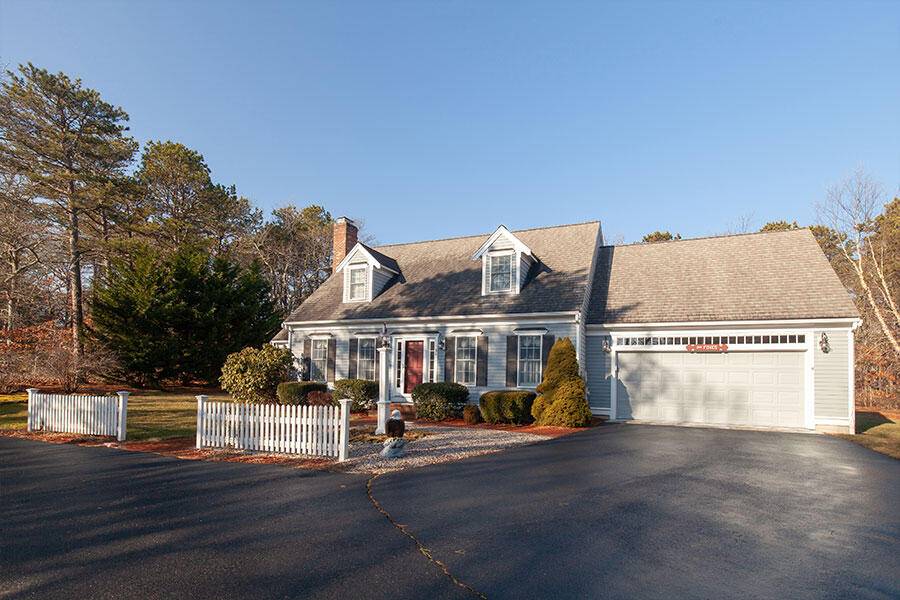 86 Jillianns Way, Cotuit, MA 02635