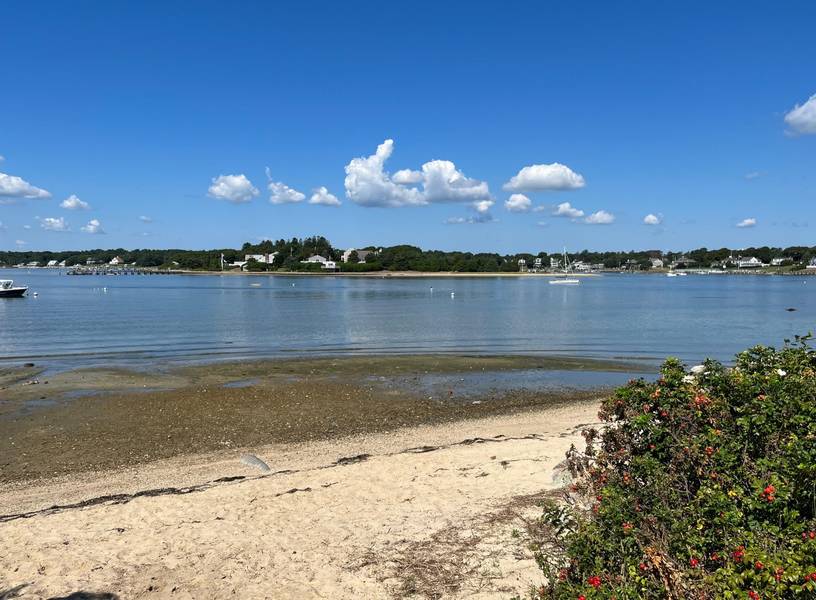 15 Bay Drive, Buzzards Bay, MA 02532