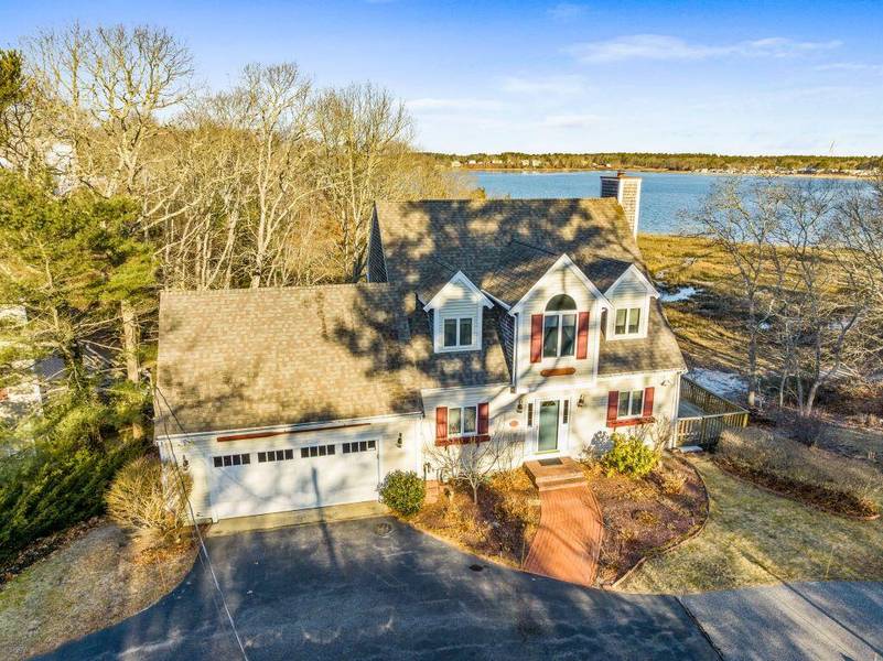 11 Wolf Road, Buzzards Bay, MA 02532