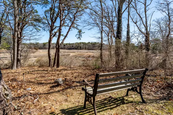 Yarmouth Port, MA 02675,20 Mattis Drive