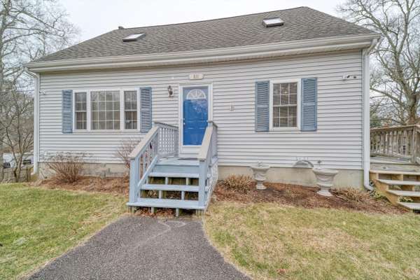 Mashpee, MA 02649,331 Cotuit Road