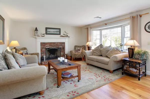 Osterville, MA 02655,43 Carlisle Drive