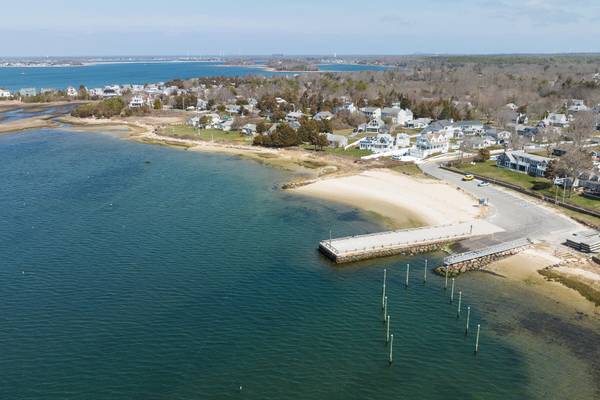 Pocasset, MA 02559,326 Barlows Landing Road