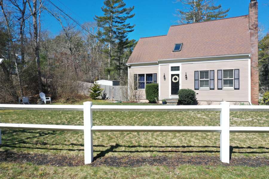 1 Plymouth Lane, Buzzards Bay, MA 02532