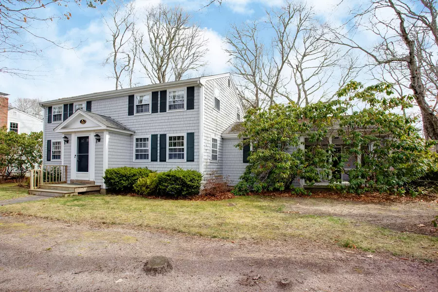 245 Wianno Circle, Osterville, MA 02655