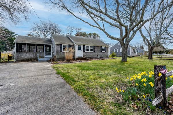 West Dennis, MA 02670,30 Pine Road