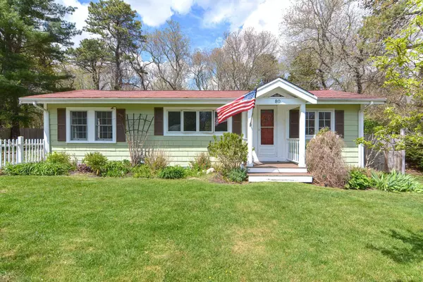 80 Lakeside Drive, Marstons Mills, MA 02648