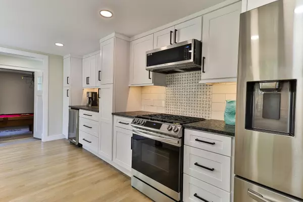 Centerville, MA 02632,49 Huckins Neck Road