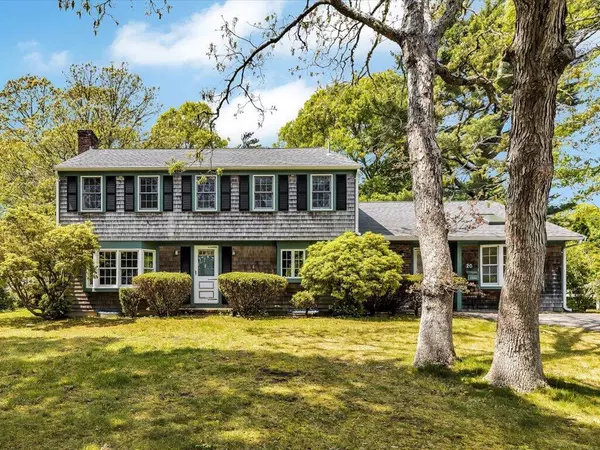 20 Tomahawk Drive, Centerville, MA 02632