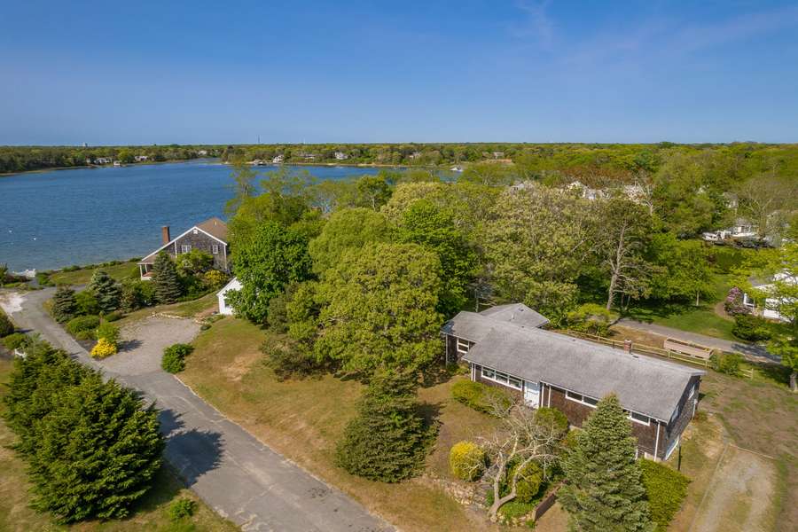 8 Allain Way, West Dennis, MA 02670