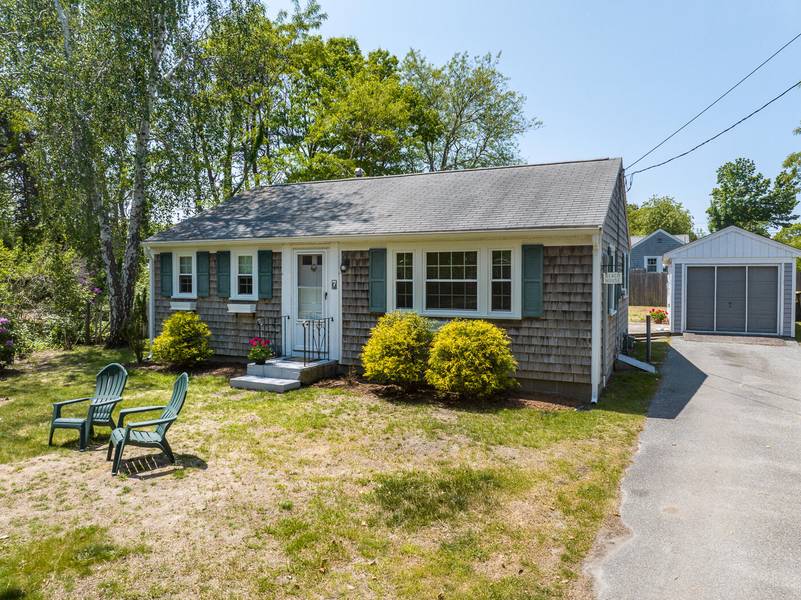 7 Park Drive, West Dennis, MA 02670