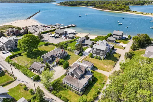 North Falmouth, MA 02556,8 Riverway