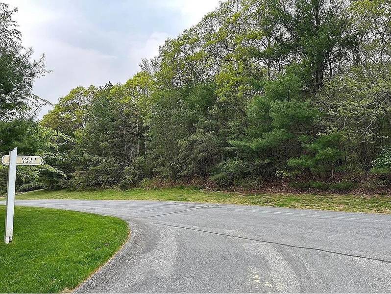 5 Lighthouse Lane, Forestdale, MA 02644