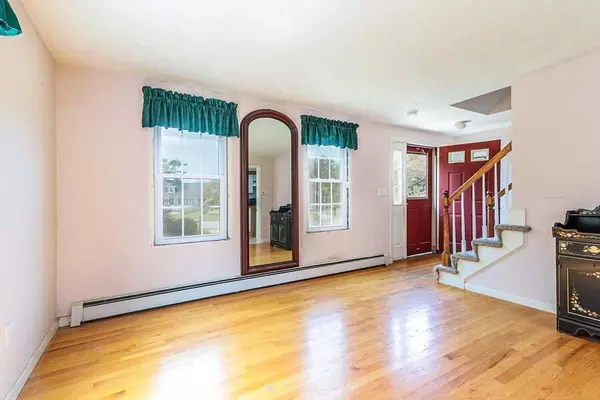 Mashpee, MA 02649,17 Cransbourne Circle