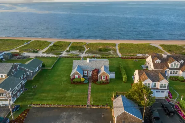 Centerville, MA 02632,103 Long Beach Road
