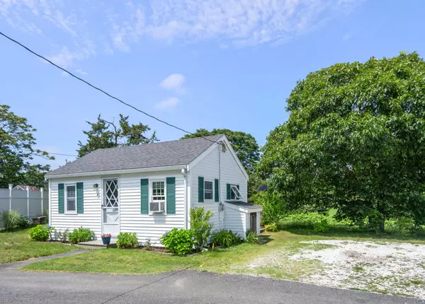 152 School Street #4, West Dennis, MA 02670