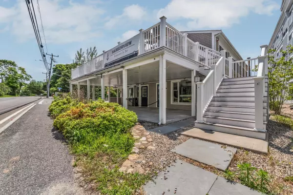 235 Ocean Street, Hyannis, MA 02601