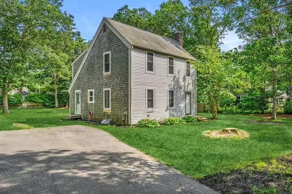 64 Bridle Path, Marstons Mills, MA 02648