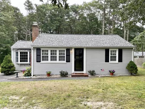 10 Lake Drive, South Dennis, MA 02660