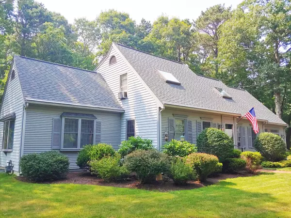 Centerville, MA 02632,9 Rainbow Drive