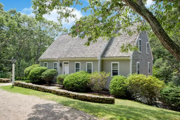 27 Oak Ridge Road, East Sandwich, MA 02537