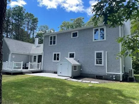 Centerville, MA 02632,863 Bumps River Road
